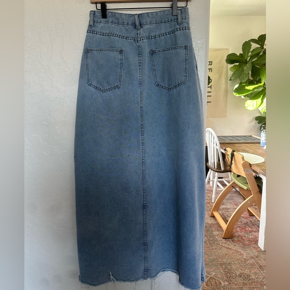 Denim Maxi Skirt - Picture 3 of 4